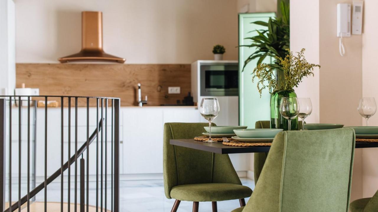 Rocio Suites Apartments セビリア エクステリア 写真